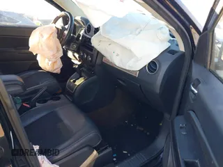 2017 Jeep Compass Sport with VIN 1C4NJCBBXHD186444, listed as a IAAI auction lot 41426740 with 74,185 mi miles and . Bid and sale history available at carsss.com. Image 5.