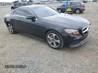 2018 Mercedes-Benz E 400 z VIN WDD1J6FB2JF022938, wystawiony jako Copart lot #54758505 z przebiegiem 55 392 mil mil oraz Szkoda całkowita • Salvage title. Historia ofert i sprzedaży dostępna na DreamBid. Obrazek 4.