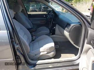 2003 Volkswagen Jetta GLS with VIN 3VWSK69M13M076031, listed as a IAAI auction lot 42553041 with 159,682 mi miles and . Bid and sale history available at DreamBid. Image 5.