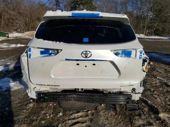 2022 Toyota Highlander XLE with VIN 5TDGZRBH1NS560710, listed as a Copart auction lot 45532235 with 57,781 mi miles and Salvage Title. Bid and sale history available at carsss.com. Image 6.