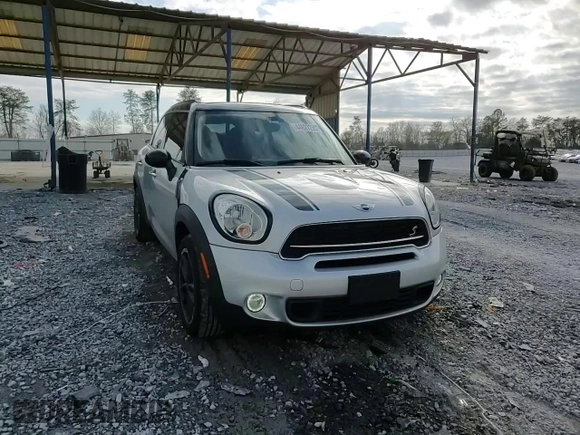 2016 MINI Countryman S with VIN WMWZC3C58GWT08173, listed as a Copart auction lot 44627235 with 76,814 mi miles and Salvage title. Bid and sale history available at DreamBid. Image 12.