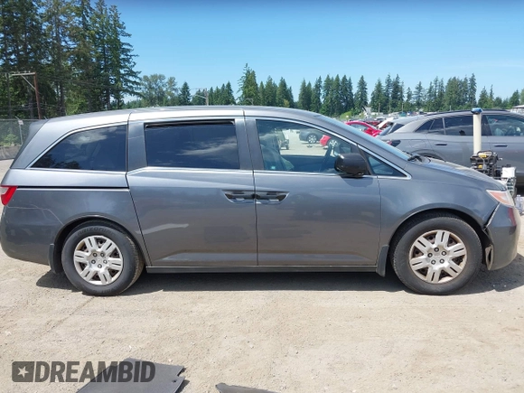 2012 Honda Odyssey LX с VIN 5FNRL5H23CB049703, выставлен на аукционе IAAI как лот 42467459 с пробегом 96 247 миль миль и . История ставок и продаж доступна на DreamBid. Изображение 13.