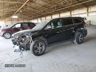 2019 Toyota Highlander LE z VIN 5TDZARFH8KS049694, wystawiony jako Copart lot #57460155 z przebiegiem 95 939 mil mil oraz Szkoda całkowita • Salvage title. Historia ofert i sprzedaży dostępna na DreamBid. Obrazek 1.