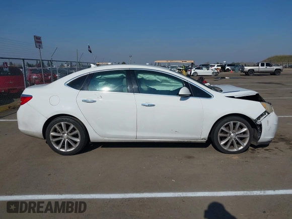 2014 Buick Verano Convenience Group with VIN 1G4PR5SK7E4118123, listed as a IAAI auction lot 41456111 with 221,488 mi miles. Bid and sale history available at carsss.com. Image 13.