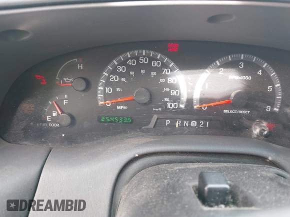 2000 Ford F-150 XL with VIN 2FTRX17W1YCA76589, listed as a IAAI auction lot 41452320 with 254,533 mi miles. Bid and sale history available at carsss.com. Image 7.