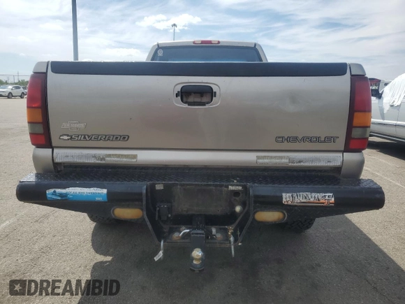 2000 Chevrolet Silverado 2500 z VIN 1GCGK24U6YE148296, wystawiony jako Copart lot #57440225 z przebiegiem 160 860 mil mil oraz Szkoda całkowita • Salvage title. Historia ofert i sprzedaży dostępna na DreamBid. Obrazek 6.