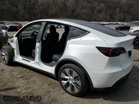 2022 Tesla Model Y Long Range z VIN 7SAYGDEE7NF437385, wystawiony jako Copart lot #51240645 z przebiegiem 45 372 mil mil oraz Szkody całkowita. Historia ofert i sprzedaży dostępna na DreamBid. Obrazek 2.