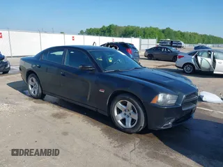 2013 Dodge Charger Police z VIN 2C3CDXAT9DH545736, wystawiony jako IAAI lot #42228235 z przebiegiem 88 343 mil mil oraz . Historia ofert i sprzedaży dostępna na DreamBid. Obrazek 1.