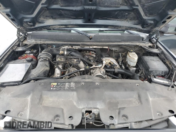 2009 GMC Sierra 2500HD SLT z VIN 1GTHK63609F152337, wystawiony jako Copart lot #45722975 z przebiegiem 251 993 mil mil oraz Szkoda całkowita • Salvage title. Historia ofert i sprzedaży dostępna na DreamBid. Obrazek 11.