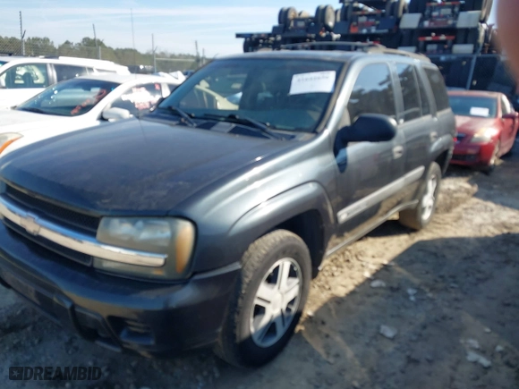 2004 Chevrolet TrailBlazer LS with VIN 1GNDT13S642447302, listed as a IAAI auction lot 41642656 with 181,297 mi miles. Bid and sale history available at carsss.com. Image 2.