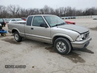 1998 GMC Sonoma SLS with VIN 1GTCS19X0W8508394, listed as a Copart auction lot 41773775 with 156,773 mi miles and Salvage Title. Bid and sale history available at carsss.com. Image 4.