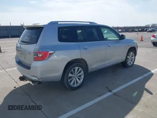 2008 Toyota Highlander Hybrid with VIN JTEEW41A082008629, listed as a IAAI auction lot 41958264 with 187,934 mi miles. Bid and sale history available at carsss.com. Image 4.