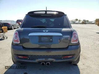 2012 MINI Hardtop S with VIN WMWSV3C57CTY16657, listed as a Copart auction lot 62812445 with 122,796 mi miles and Salvage title. Bid and sale history available at DreamBid. Image 6.