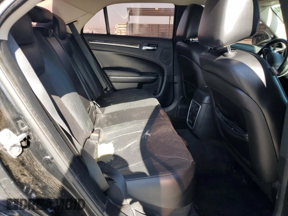 2015 Chrysler 300 C with VIN 2C3CCAET4FH772748, listed as a Copart auction lot 61331724 with 97,856 mi miles and Salvage Title. Bid and sale history available at DreamBid. Image 10.