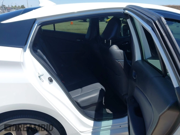 2021 Toyota Prius L Eco с VIN JTDKAMFU5M3142128, выставлен на аукционе IAAI как лот 42481468 с пробегом 28 152 миль миль и . История ставок и продаж доступна на DreamBid. Изображение 8.