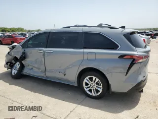 2022 Toyota Sienna XLE Woodland Edition with VIN 5TDASKFC4NS043062, listed as a Copart auction lot 65585174 with 26,077 mi miles and Clean Title. Bid and sale history available at carsss.com. Image 2.