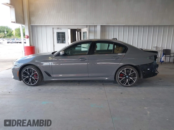 2021 BMW 5 Series 530e with VIN WBA13AG04MCF36168, listed as a IAAI auction lot 42256325 with 71,211 mi miles and . Bid and sale history available at DreamBid. Image 15.
