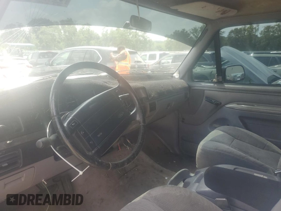 1994 Ford F-150 with VIN 1FTEX15N2RKB11632, listed as a Copart auction lot 59560045 with 276,828 mi miles and Salvage title. Bid and sale history available at DreamBid. Image 8.