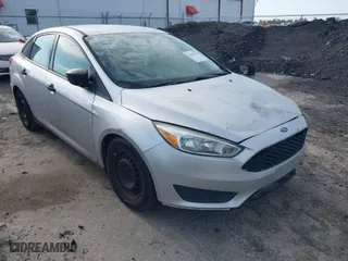 2016 Ford Focus S with VIN 1FADP3E27GL201577, listed as a IAAI auction lot 42011356 with 1 mi miles. Bid and sale history available at carsss.com. Image 1.