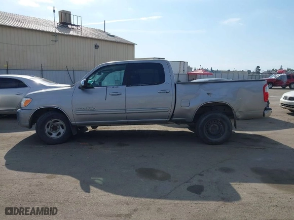 2005 Toyota Tundra SR5 with VIN 5TBET34125S464051, listed as a IAAI auction lot 41551540 with 374,191 mi miles. Bid and sale history available at carsss.com. Image 14.