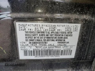 2025 Nissan Sentra SR z VIN 3N1AB8DV2SY267851, wystawiony jako Copart lot #59961715 z przebiegiem 9 955 mil mil oraz Nie do naprawy • Non repairable. Historia ofert i sprzedaży dostępna na DreamBid. Obrazek 12.