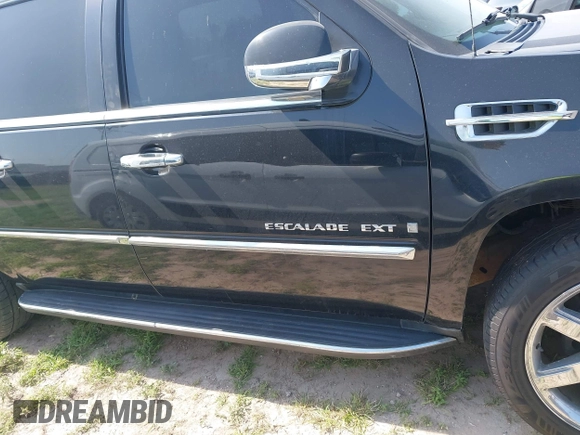 2008 Cadillac Escalade EXT z VIN 3GYFK62878G208887, wystawiony jako IAAI lot #41929267 z przebiegiem 186 074 mil mil oraz . Historia ofert i sprzedaży dostępna na DreamBid. Obrazek 13.
