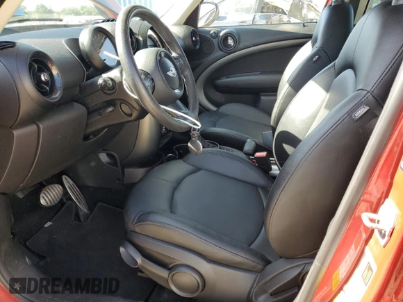 2016 MINI Countryman S z VIN WMWZC5C56GWU02998, wystawiony jako Copart lot #61663855 z przebiegiem Nie podano mil oraz Czysty tytuł • Clean title. Historia ofert i sprzedaży dostępna na DreamBid. Obrazek 7.