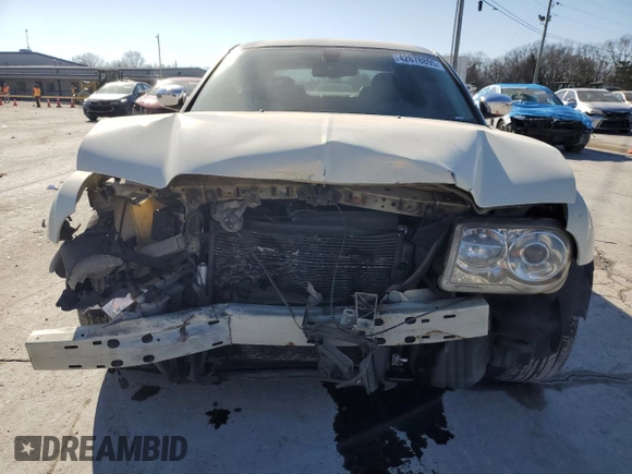 2009 Chrysler 300 with VIN 2C3KA63T99H622995, listed as a Copart auction lot 45274995 with 223,907 mi miles and Clean Title. Bid and sale history available at carsss.com. Image 5.