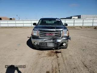 2013 GMC Sierra 1500 SLT with VIN 3GTP2WE73DG367638, listed as a Copart auction lot 52028535 with 140,086 mi miles and Salvage title. Bid and sale history available at DreamBid. Image 10.
