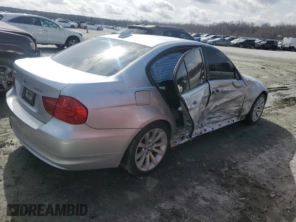 2009 BMW 3 Series 328i with VIN WBAPH77549NM45033, listed as a Copart auction lot 47750835 with 195,780 mi miles and Salvage Title. Bid and sale history available at carsss.com. Image 3.
