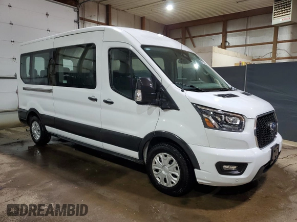 2023 Ford Transit Passenger XL with VIN 1FBAX2C81PKB30711, listed as a Copart auction lot 77797054 with 18,161 mi miles and Clean Title. Bid and sale history available at DreamBid. Image 4.