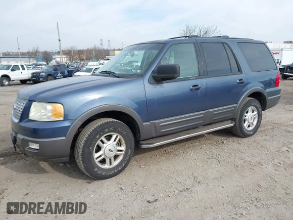 2004 Ford Expedition Special Service with VIN 1FMFU16L44LB85496, listed as a IAAI auction lot 41852315 with 169,687 mi miles. Bid and sale history available at carsss.com. Image 2.