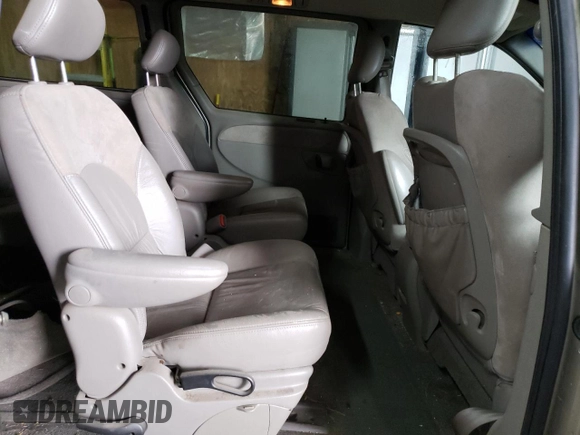 2002 Chrysler Town & Country Limited with VIN 2C8GP64L72R797145, listed as a Copart auction lot 46224075 with 161,003 mi miles and Clean Title. Bid and sale history available at carsss.com. Image 11.