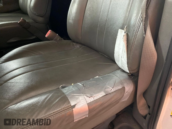 2014 Chevrolet Express Cargo with VIN 1GCWGFCA2E1184095, listed as a IAAI auction lot 42725036 with 270,636 mi miles and . Bid and sale history available at DreamBid. Image 16.