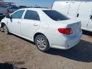 2010 Toyota Corolla z VIN 2T1BU4EE1AC423251, wystawiony jako IAAI lot #42334394 z przebiegiem 237 255 mil mil oraz . Historia ofert i sprzedaży dostępna na DreamBid. Obrazek 3.