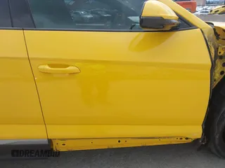 2019 Lamborghini Urus z VIN ZPBUA1ZL7KLA01416, wystawiony jako IAAI lot #41680325 z przebiegiem 72 817 mil mil oraz . Historia ofert i sprzedaży dostępna na DreamBid. Obrazek 20.