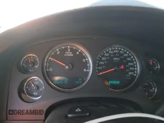 2010 Chevrolet Avalanche LT with VIN 3GNNCFE07AG243365, listed as a Copart auction lot 82130204 with 304,692 mi miles and Salvage Title. Bid and sale history available at carsss.com. Image 9.