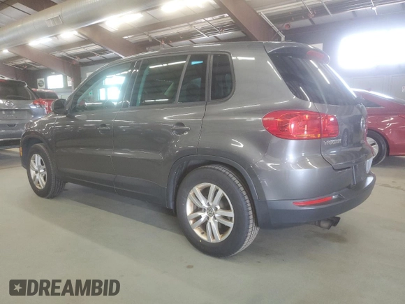 2013 Volkswagen Tiguan SE z VIN WVGBV3AX7DW613495, wystawiony jako Copart lot #59922995 z przebiegiem 224 725 mil mil oraz Czysty tytuł • Clean title. Historia ofert i sprzedaży dostępna na DreamBid. Obrazek 2.