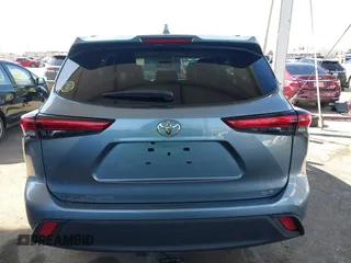 2022 Toyota Highlander XLE z VIN 5TDHZRAH1NS121058, wystawiony jako IAAI lot #41992011 z przebiegiem 40 181 mil mil oraz . Historia ofert i sprzedaży dostępna na DreamBid. Obrazek 16.