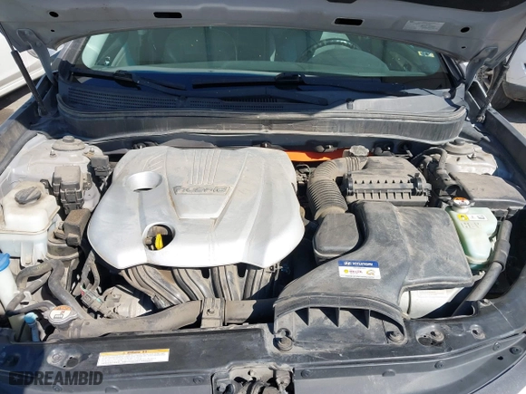 2013 Hyundai Sonata Hybrid with VIN KMHEC4A45DA095642, listed as a IAAI auction lot 41626995 with 183,710 mi miles. Bid and sale history available at carsss.com. Image 10.