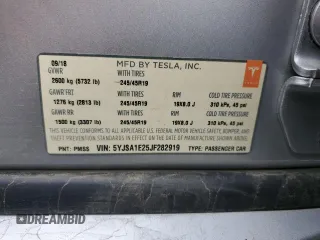 2018 Tesla Model S 75D z VIN 5YJSA1E25JF282919, wystawiony jako Copart lot #60255745 z przebiegiem 94 066 mil mil oraz Szkoda całkowita • Salvage title. Historia ofert i sprzedaży dostępna na DreamBid. Obrazek 13.