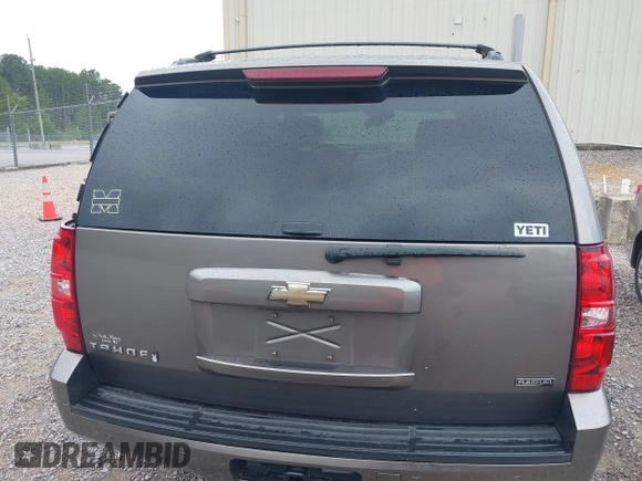 2011 Chevrolet Tahoe LT with VIN 1GNSCBE08BR163408, listed as a IAAI auction lot 42345398 with 283,718 mi miles and . Bid and sale history available at DreamBid. Image 16.