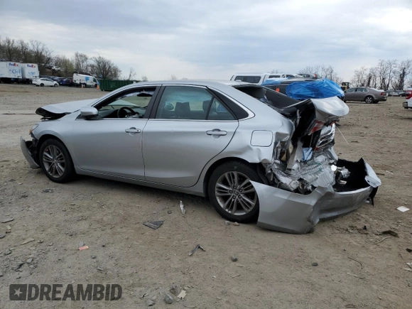 2015 Toyota Camry XLE with VIN 4T1BF1FK5FU492382, listed as a Copart auction lot 50490225 with 60,724 mi miles and Salvage Title. Bid and sale history available at carsss.com. Image 2.