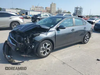 2021 Kia Forte LXS z VIN 3KPF24ADXME389935, wystawiony jako Copart lot #58970235 z przebiegiem 8 540 mil mil oraz Szkoda całkowita • Salvage title. Historia ofert i sprzedaży dostępna na DreamBid. Obrazek 1.