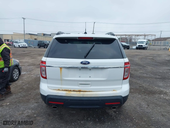 2014 Ford Explorer XLT with VIN 1FM5K8D87EGB54228, listed as a IAAI auction lot 41982245 with 172,827 mi miles. Bid and sale history available at carsss.com. Image 16.