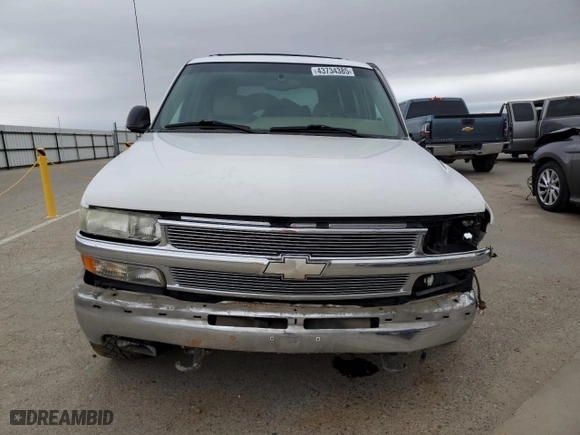 2002 Chevrolet Tahoe LT with VIN 1GNEC13Z32R197071, listed as a Copart auction lot 43734385 with 211,500 mi miles and Salvage Title. Bid and sale history available at carsss.com. Image 5.