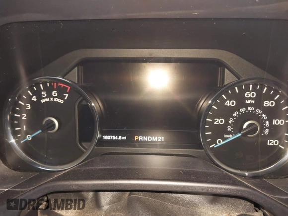 2016 Ford F-150 XLT with VIN 1FTEW1EG3GFA82524, listed as a IAAI auction lot 41512639 with 180,754 mi miles. Bid and sale history available at carsss.com. Image 7.