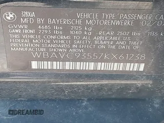 2007 BMW 3 Series 328xi с VIN WBAVC93557KX61238, выставлен на аукционе IAAI как лот 40251584 с пробегом 133 587 миль миль и . История ставок и продаж доступна на DreamBid. Изображение 9.
