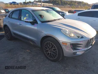 2015 Porsche Macan S with VIN WP1AB2A59FLB44270, listed as a IAAI auction lot 41736904 with 25,897 mi miles. Bid and sale history available at carsss.com. Image 1.