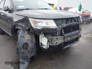2016 Ford Explorer Limited with VIN 1FM5K8F84GGA27100, listed as a IAAI auction lot 40759591 with 179,703 mi miles. Bid and sale history available at carsss.com. Image 6.
